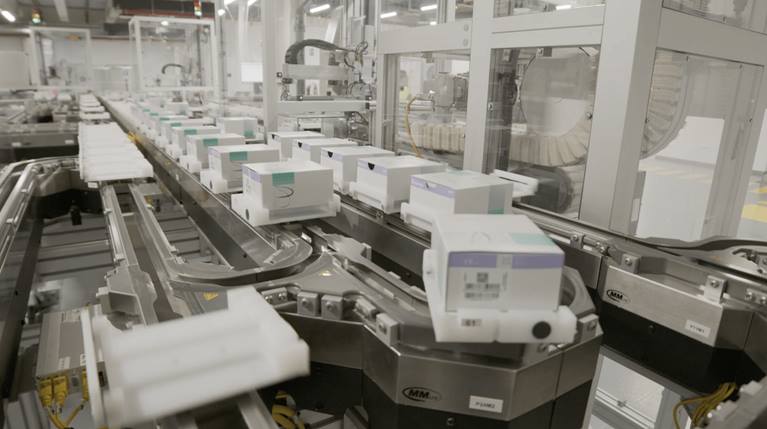 Swisslog AutoStore robots at B Braun Spain
