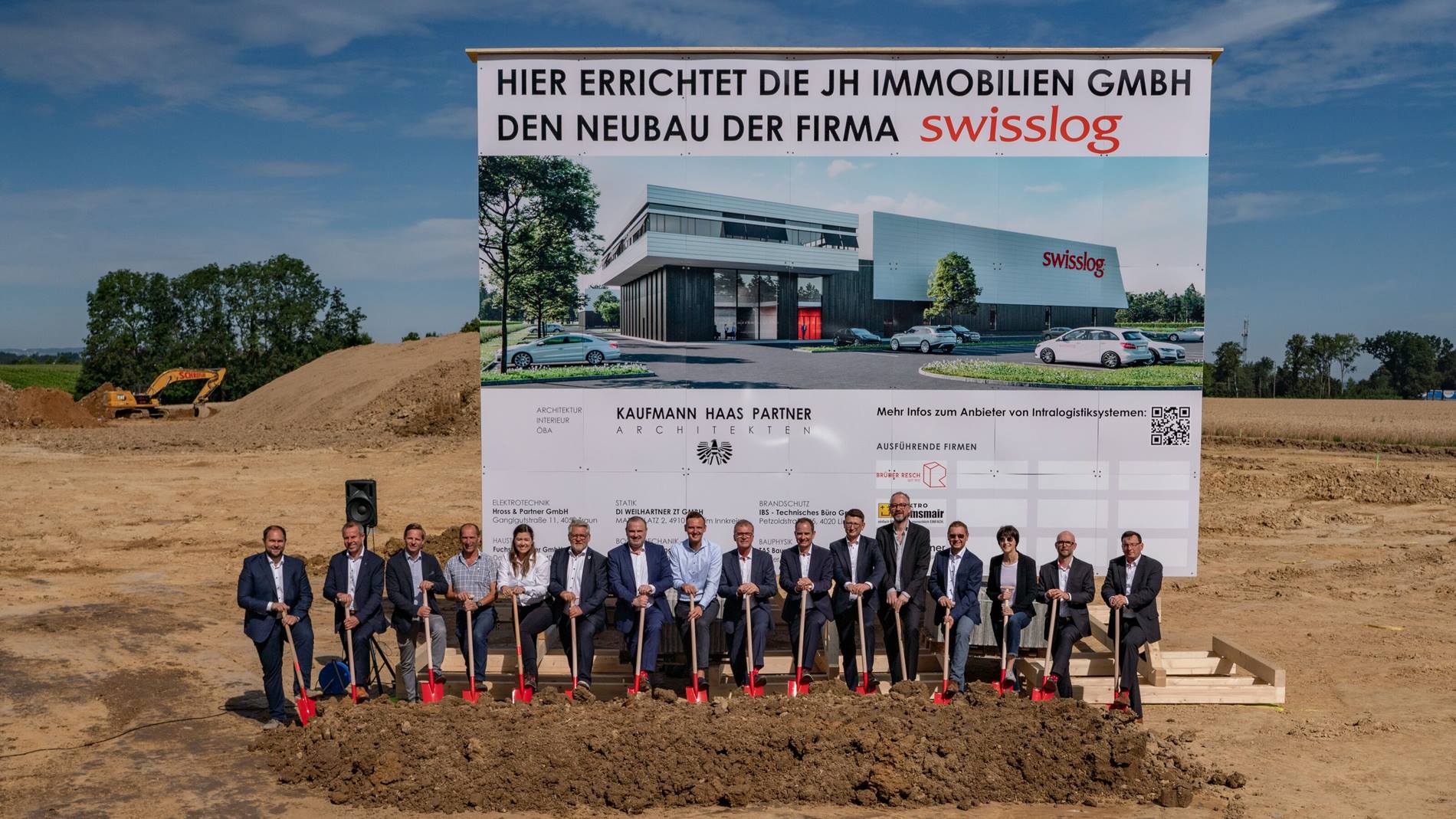 Der Spatenstich für das Swisslog Technologiezentrum in Eberstalzell wird gefeiert.