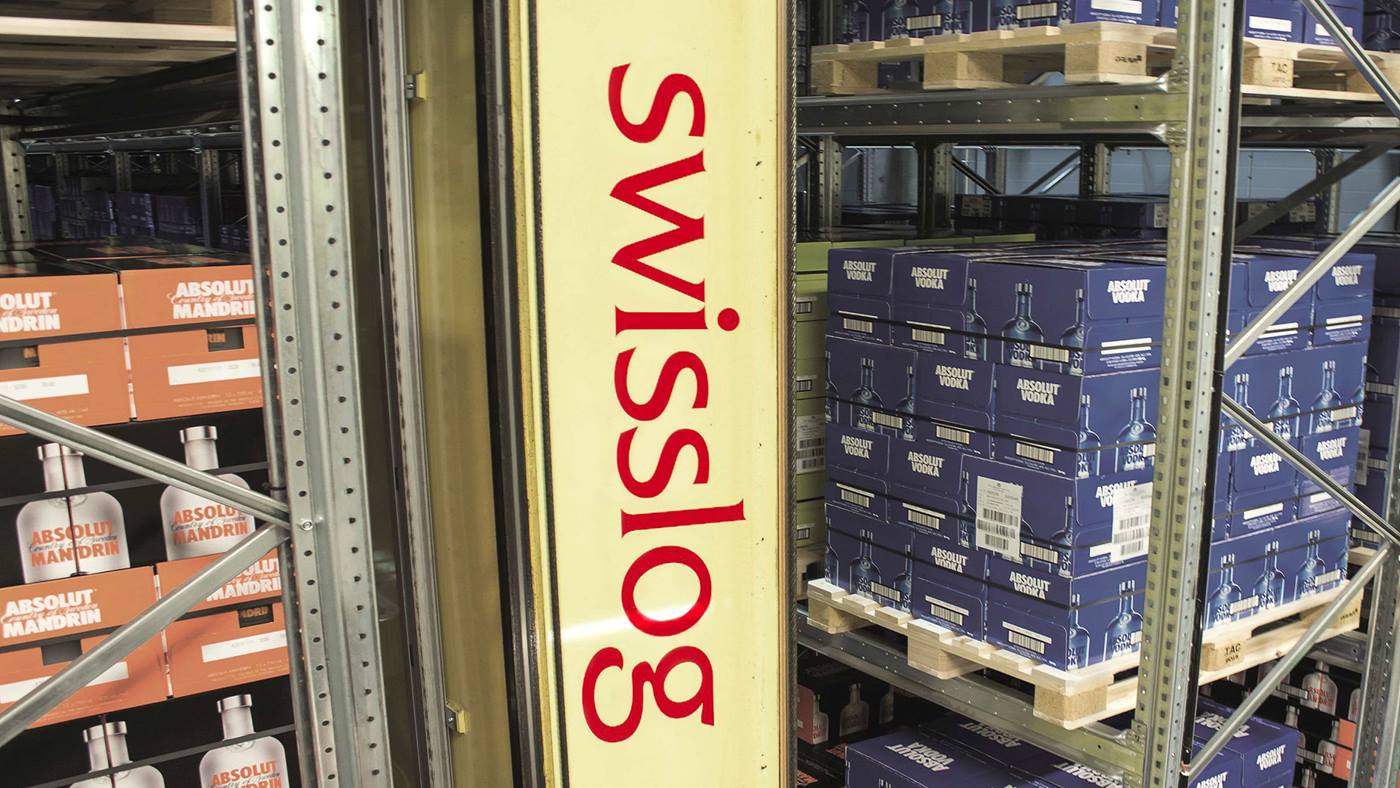 Swisslog Vectura-Regalbediengerät bei der Absolut Company