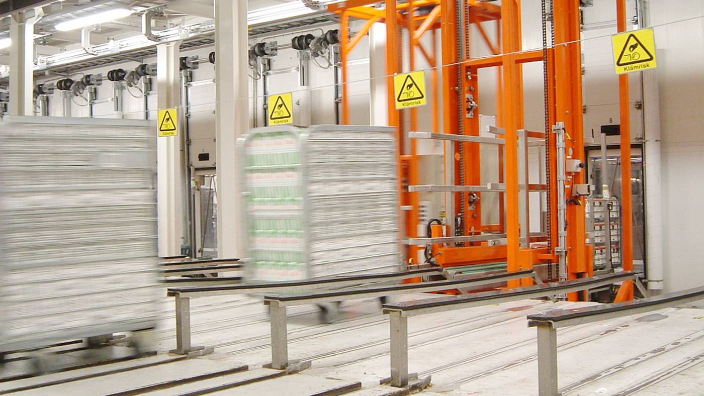 Arla Foods monorail for roll cages