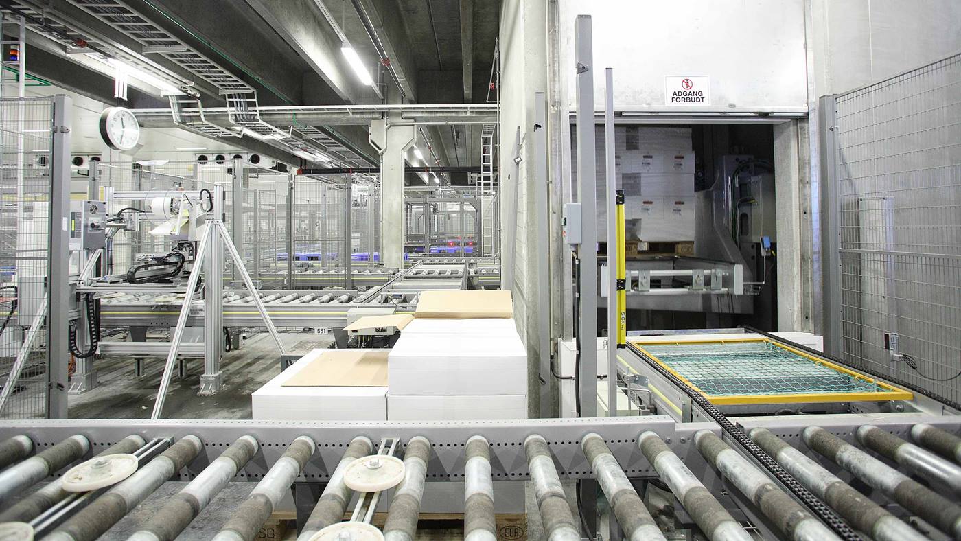Pallet conveyor 