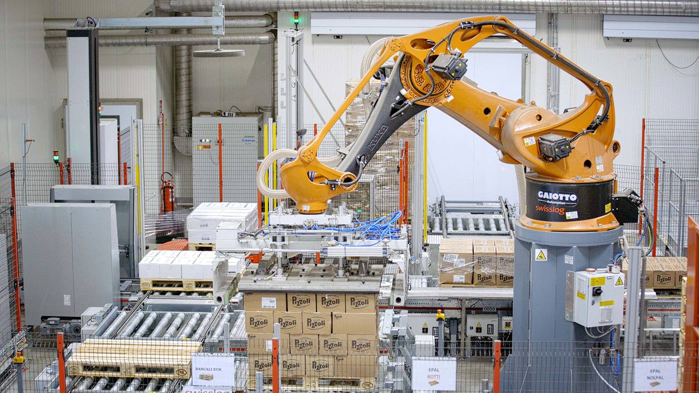 Il robot layer picker per la preparazione a strati del collo in Pizzoli