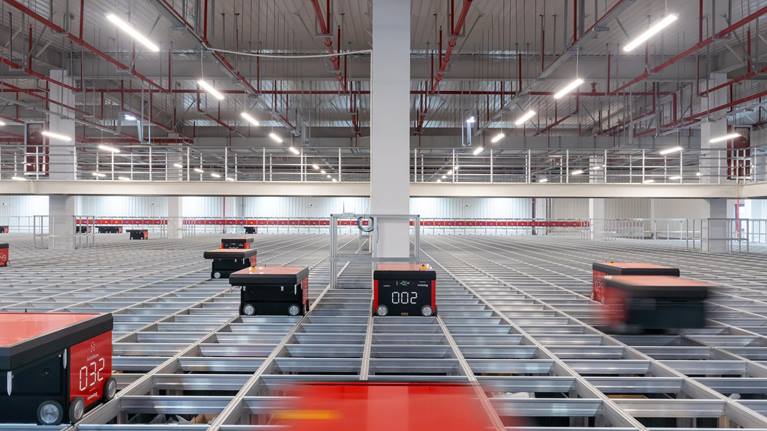 Unlocking AutoStore efficiency: flooring essentials - Swisslog