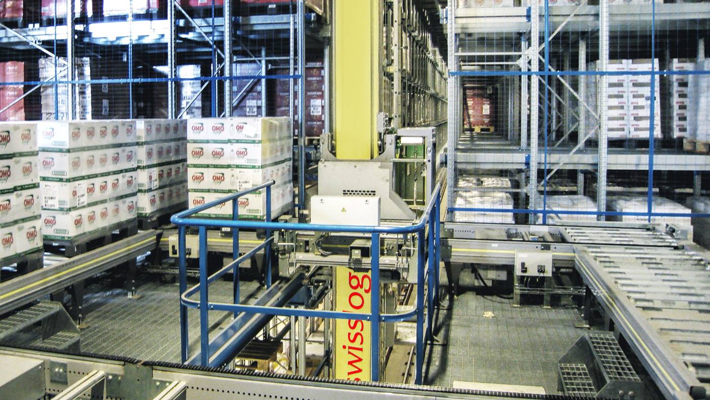 ASKO Rogaland’s distribution center, stacker crane