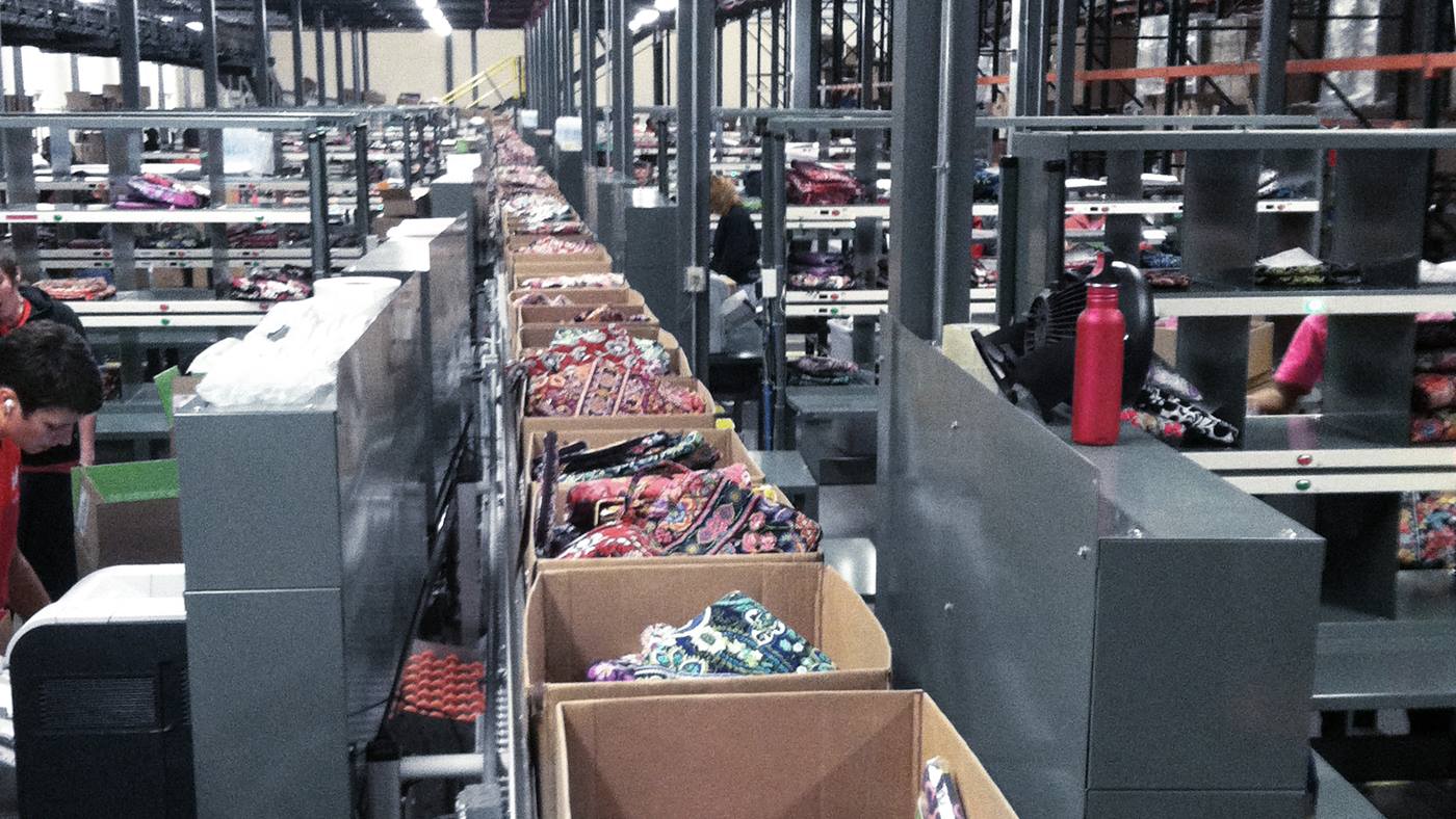 Vera Bradley, USA packing station