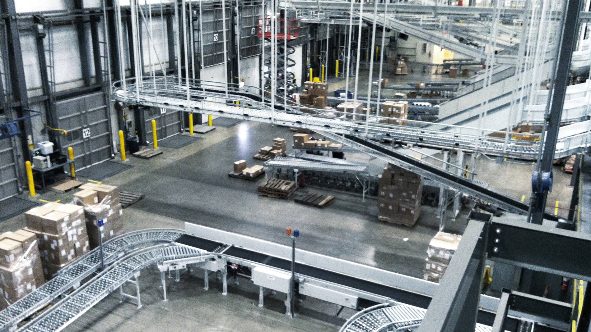 Conveyor solution at Vera Bradley’s distribution center