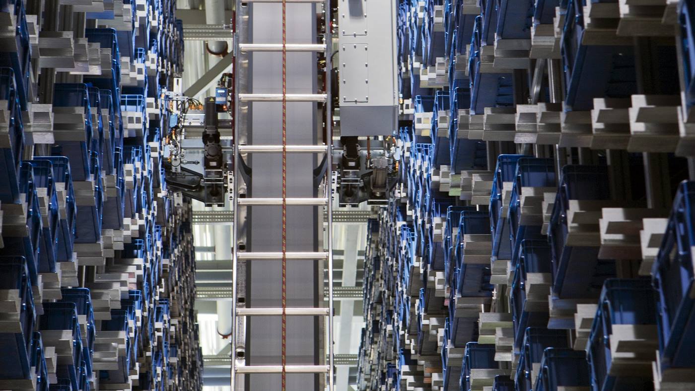 Classic mini load ASRS system with stacker cranes