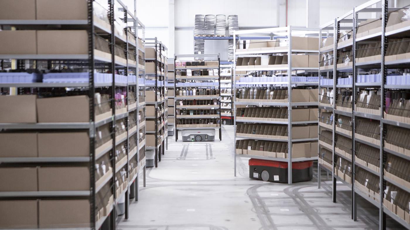 Innovative AGV-based solution as a mini load application
