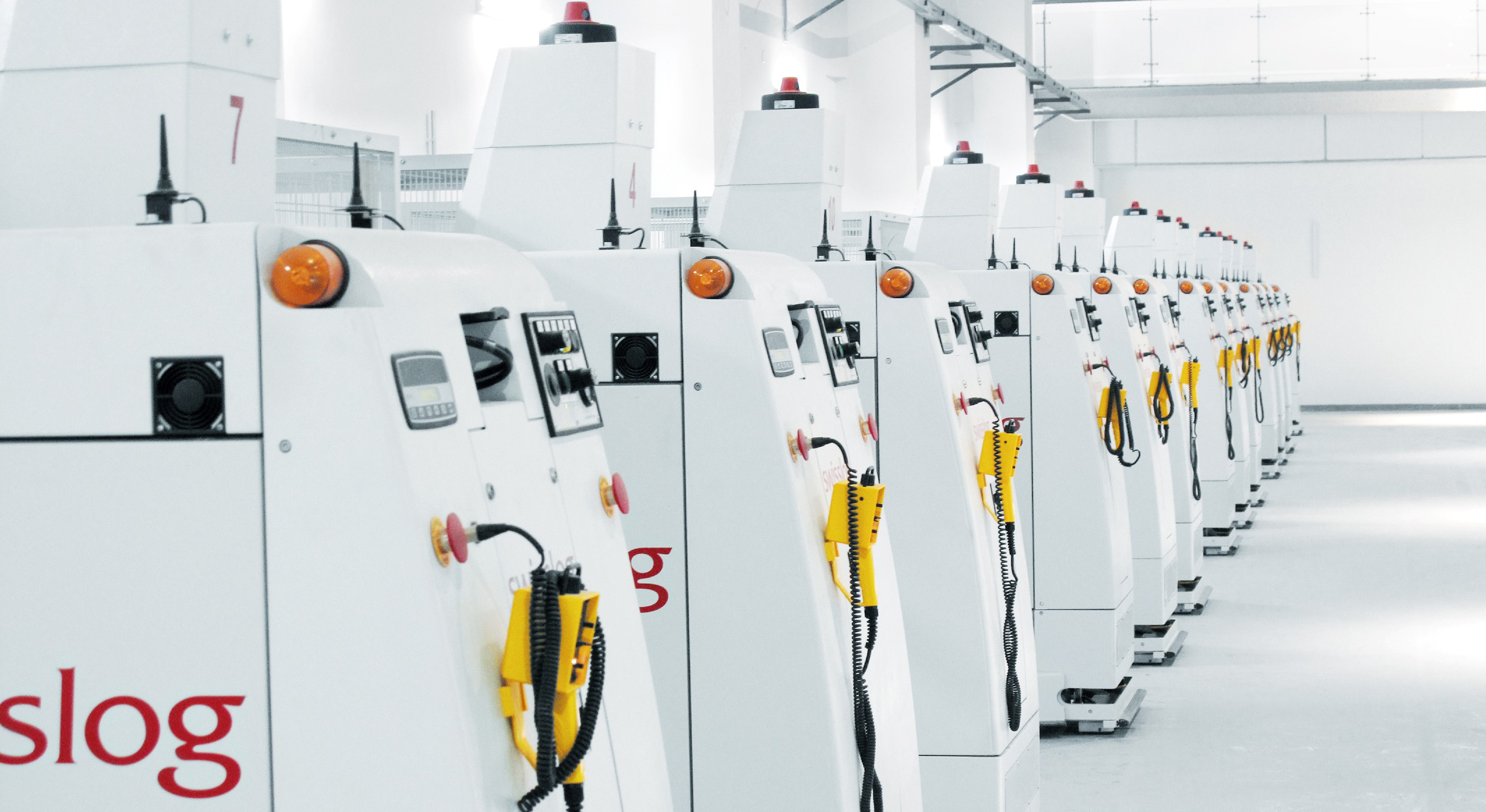 Fahrerlose Transportsysteme (FTS): intelligenter Materialfluss | Swisslog