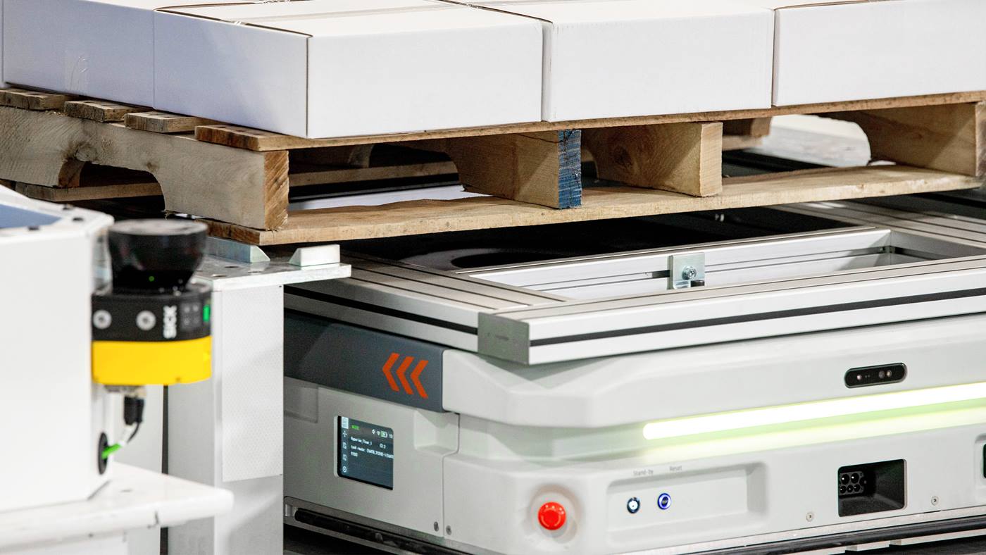 Automated top-loading mobile robot